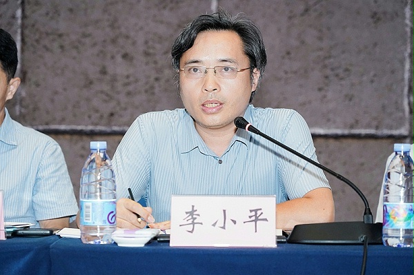李讲话9